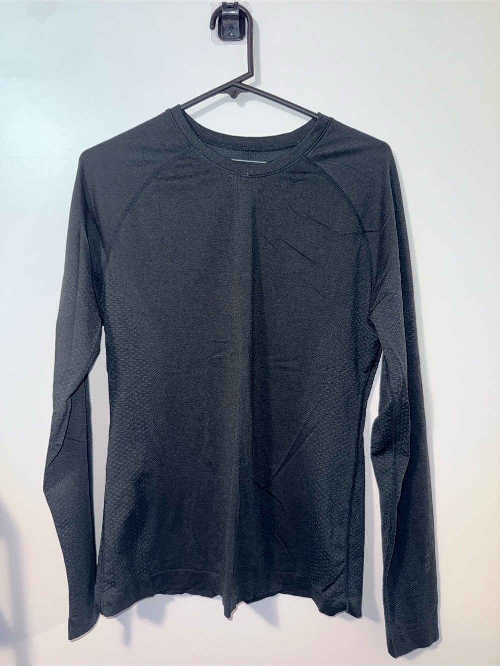 Figs women’s Long-Sleeve seamless under scrub Black